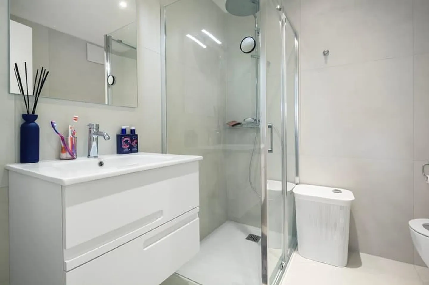 2,5-Zimmer-Wohnung in modernem Wohnhaus - Foto 6 von 6