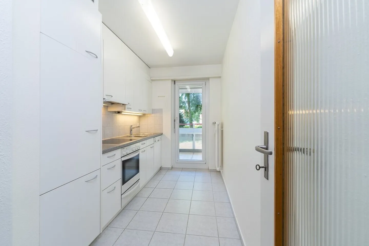 Casa moderna multi-familiare - Foto 2 di 6