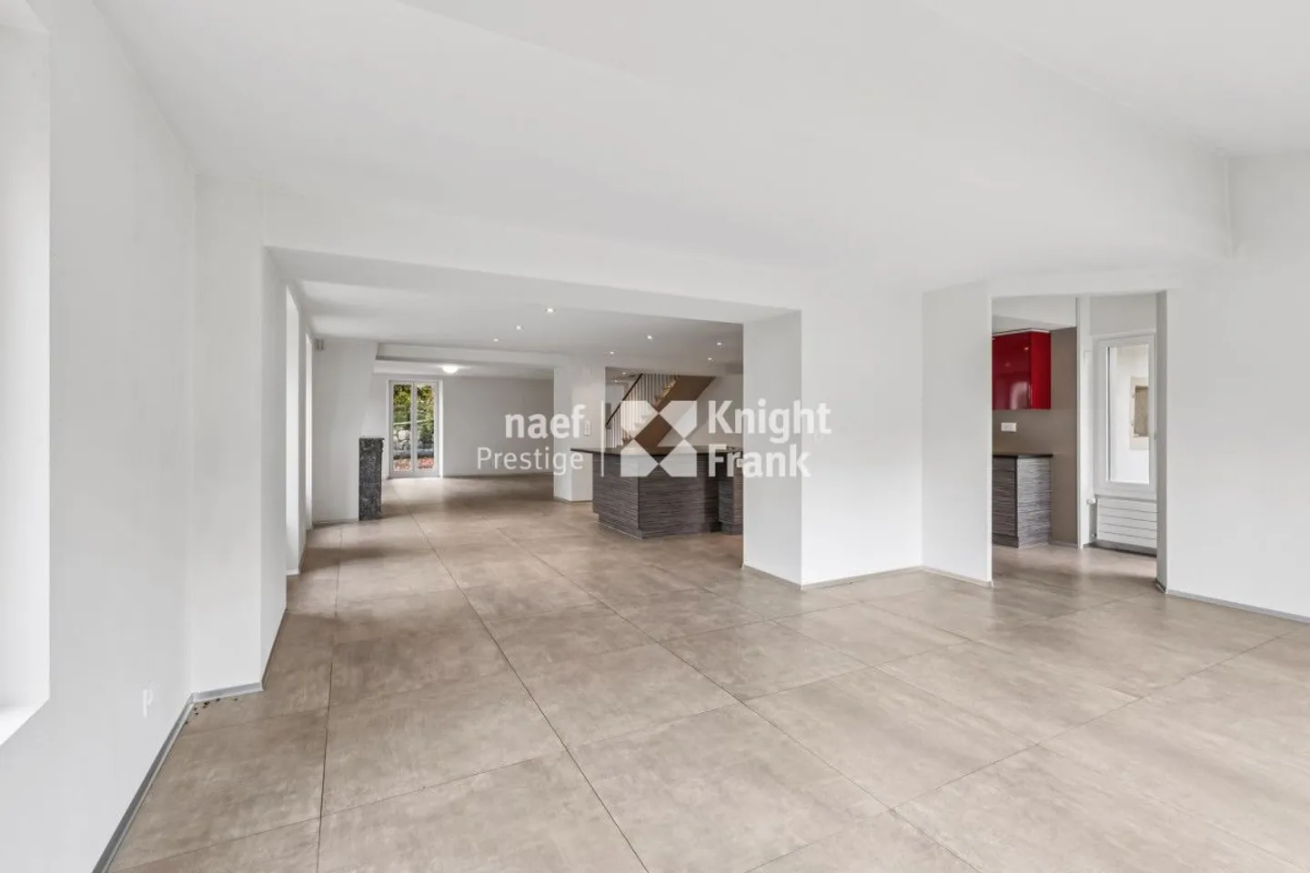 Splendida casa moderna di 8 stanze con un grande giardino a Colombier - Foto 8 di 12