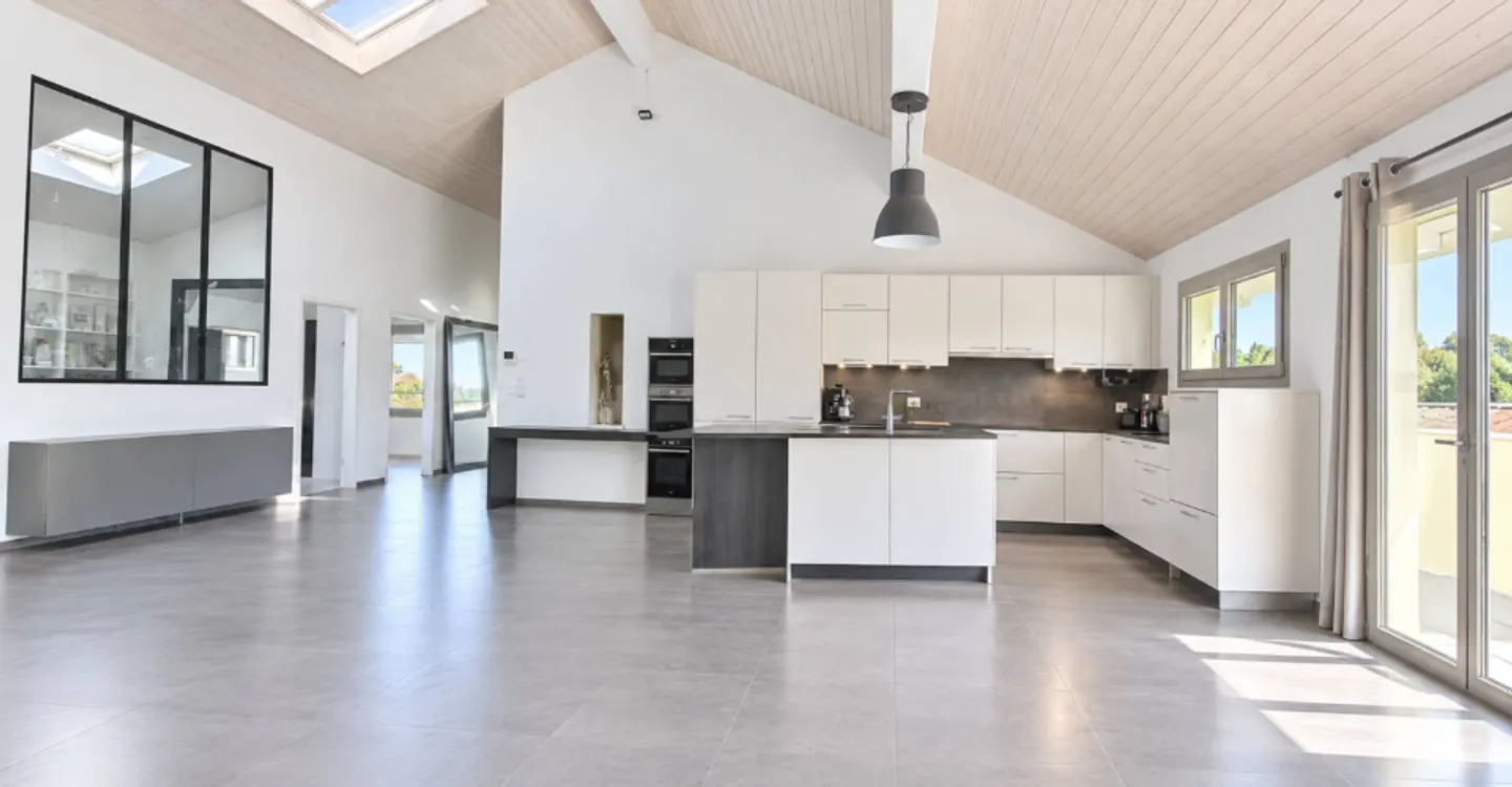 Appartement Loft Exceptionnel - Photo 2 sur 7