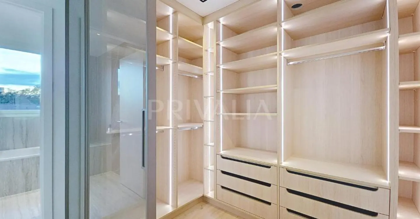 Magnifica villa nuova con piscina in un ambiente tranquillo ed esclusivo - Foto 3 di 10