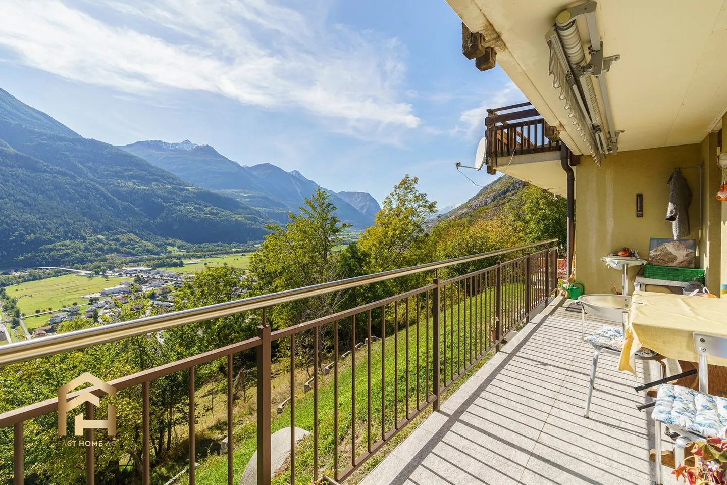 Sonnige 2.5-Zimmer-Wohnung mit Aussicht - Foto 8 von 13