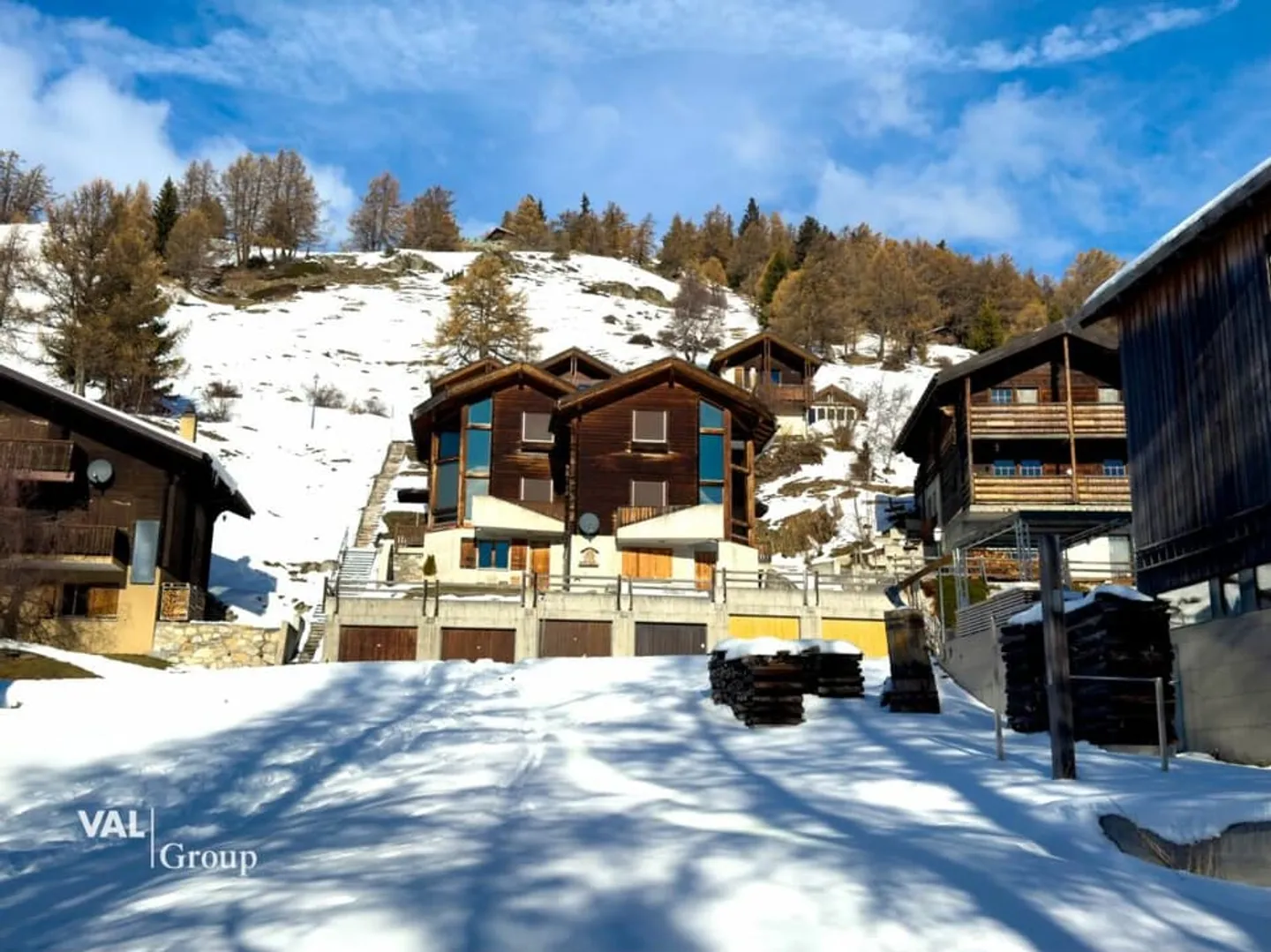 Your retreat above the Rhone Valley - Photo 8 of 10