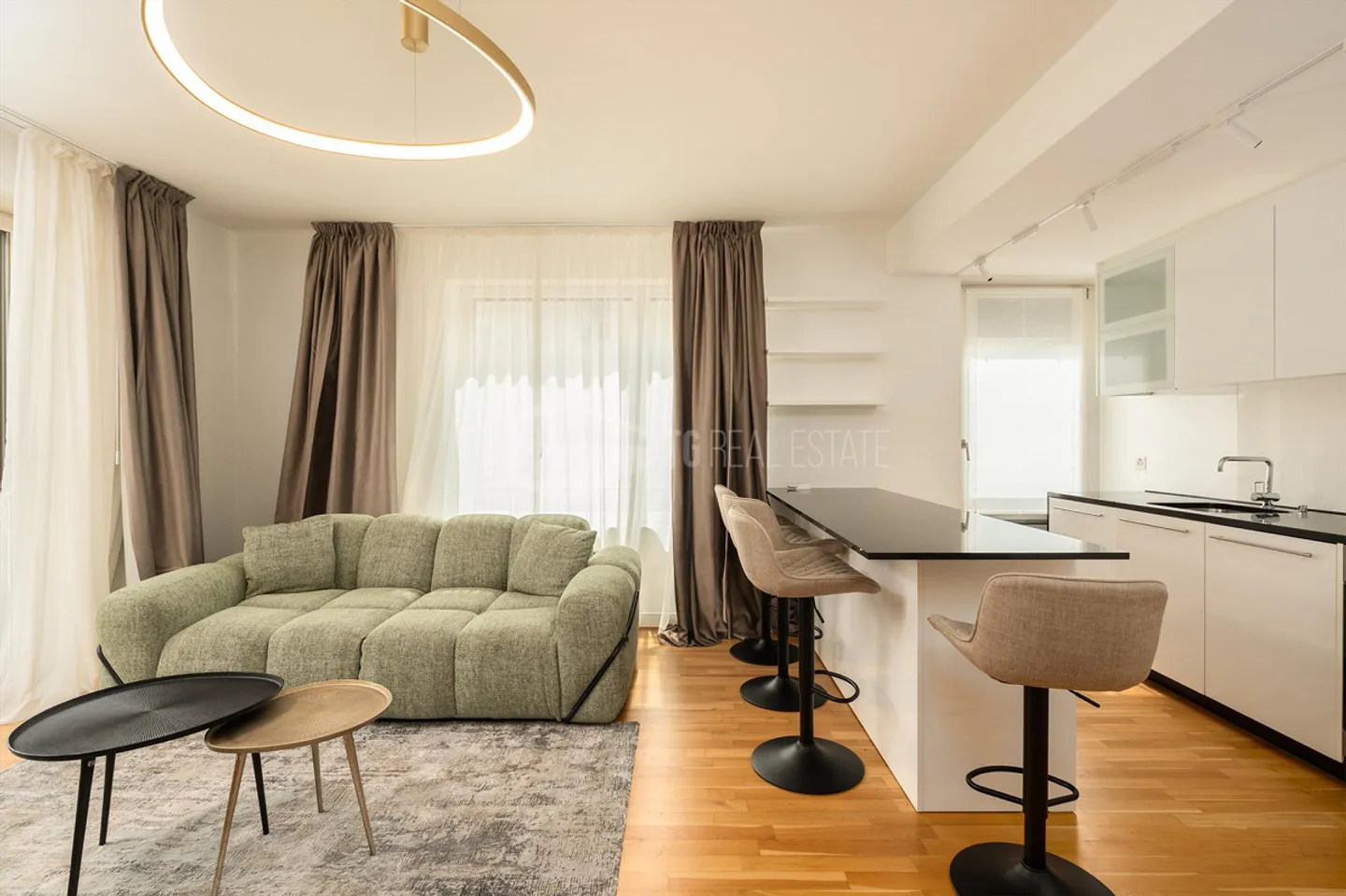 APPARTEMENT ÉLÉGANT DE 3,5 PIÈCES AU CENTRE DE LUGANO - Photo 1 sur 11