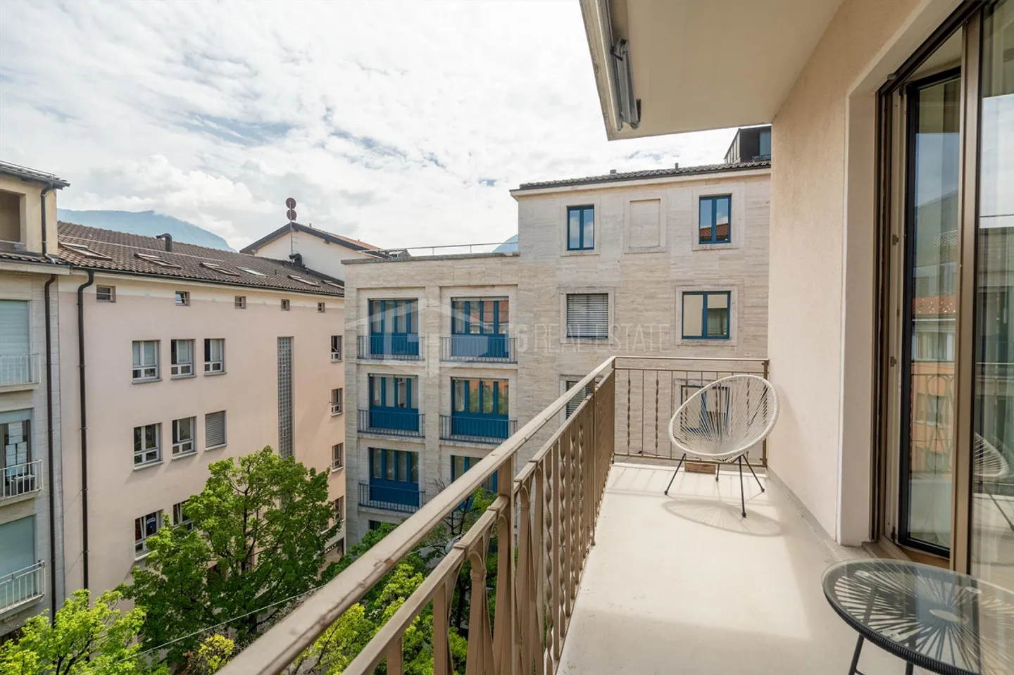 APPARTEMENT ÉLÉGANT DE 3,5 PIÈCES AU CENTRE DE LUGANO - Photo 5 sur 11