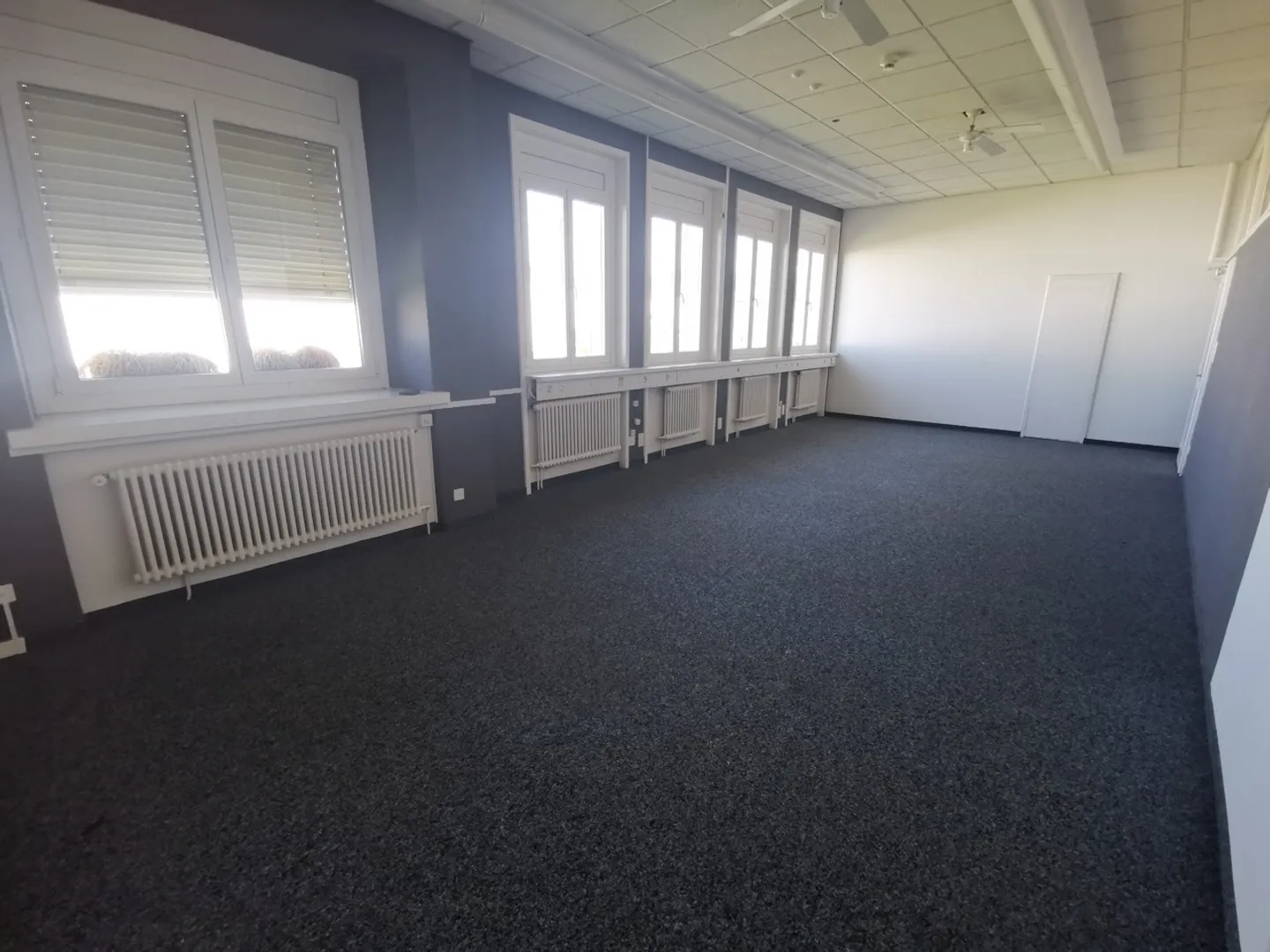 Office ideal for startups! - Photo 2 of 4
