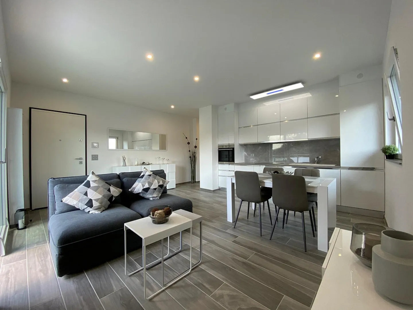 Zu verkaufen neues Gebäude in Stabio - 5 Wohnungen, Rendite >4% - Foto 4 von 10