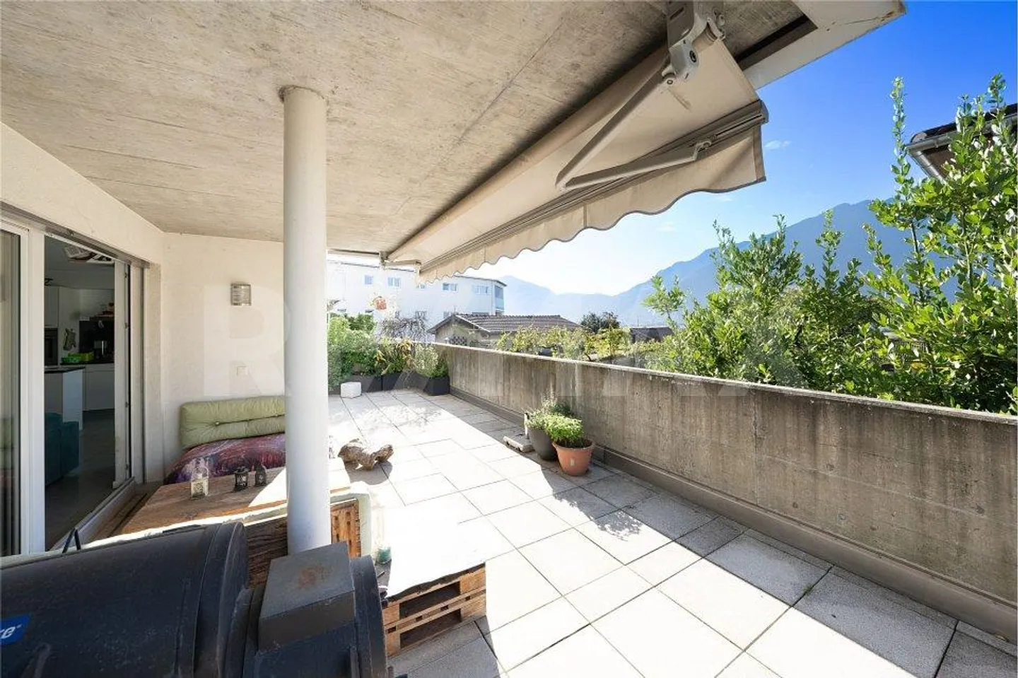 Appartamento con grande giardino - Foto 10 di 13