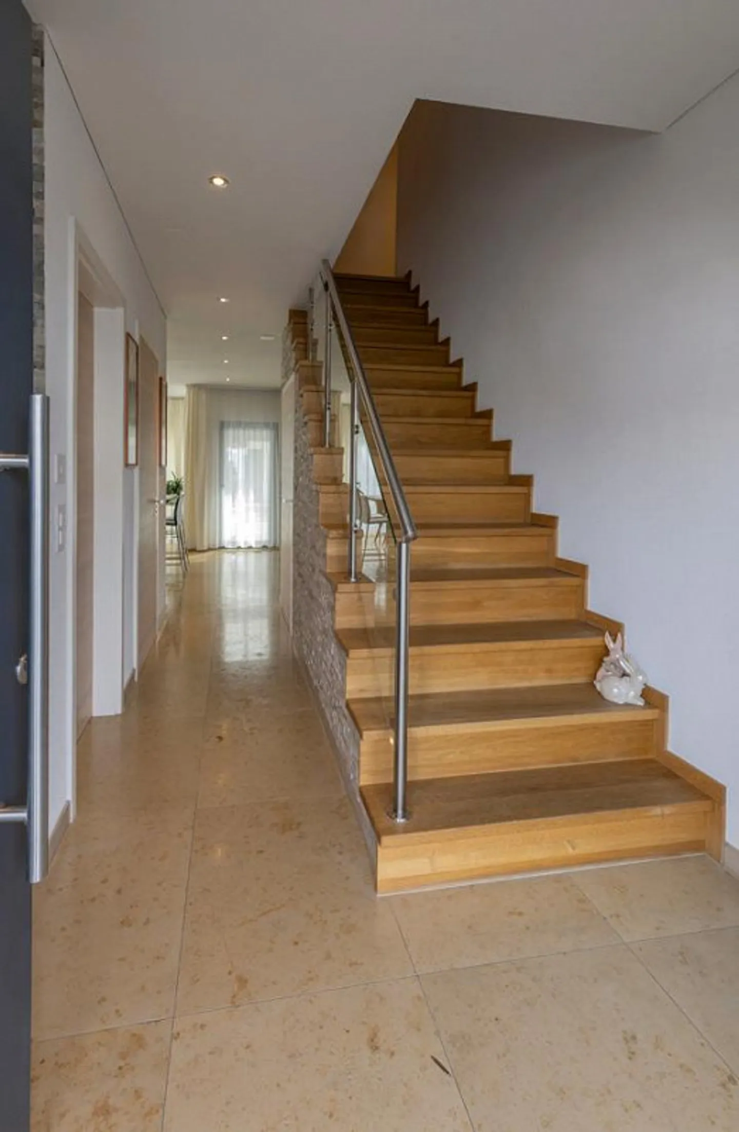 Modern Semi-Detached House in Engwilen – Quiet Location with Charm and Comfort - Photo 7 of 13