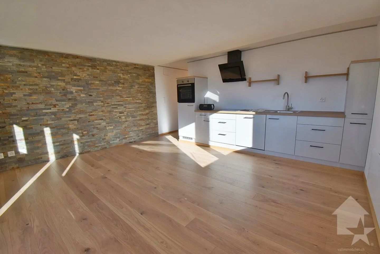 Wunderschöne 3,5-Zimmer-Wohnung, die 2025 komplett renoviert wurde - Foto 7 von 11