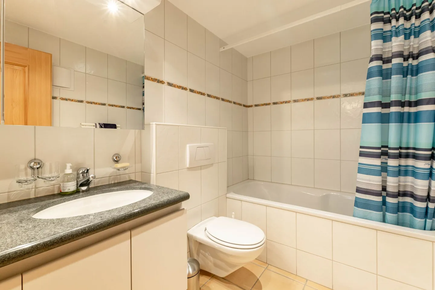Comfortable Ground Floor Apartment with Mountain View, Chalet Nagano - Photo 19 of 28