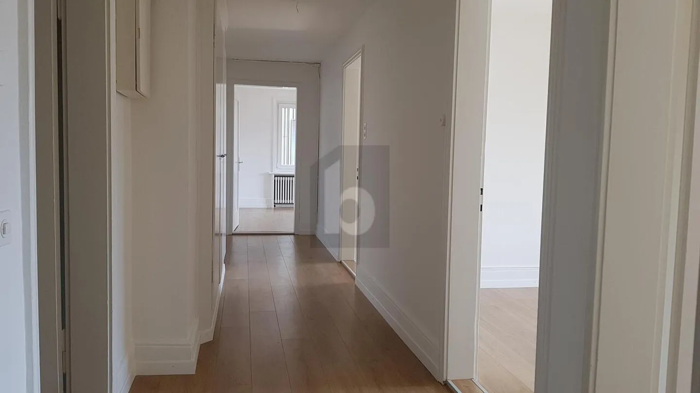 Office space for rent - Photo 5 of 6