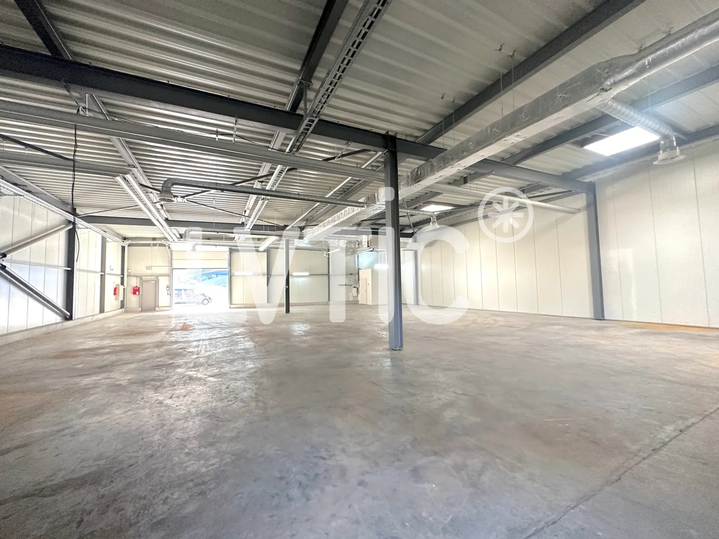 Lagerhalle/Werkstatt von 524 m2 in Villeneuve zu vermieten - Foto 4 von 7