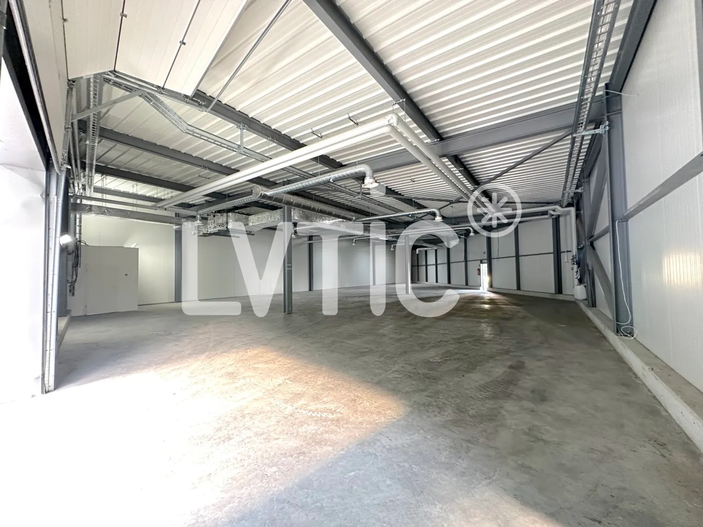 Lagerhalle/Werkstatt von 524 m2 in Villeneuve zu vermieten - Foto 5 von 7