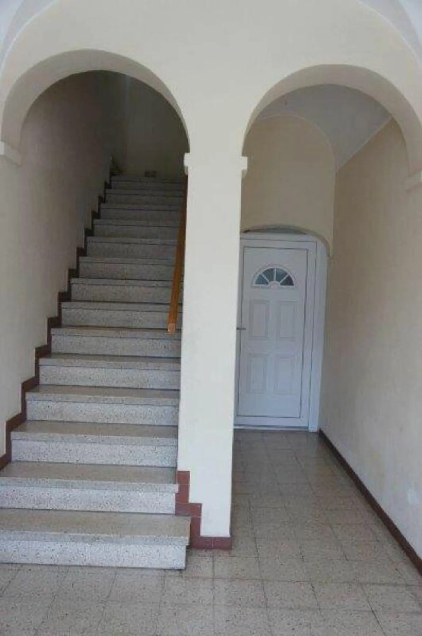 Income property in a strategic location with lake view - Photo 6 of 8