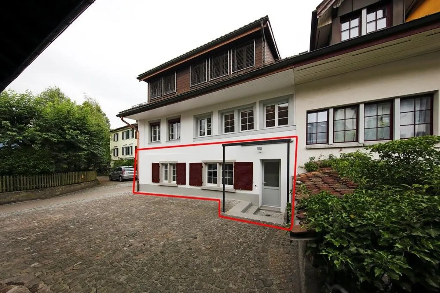 Charming, extensively renovated studio for rent - Photo 2 of 12