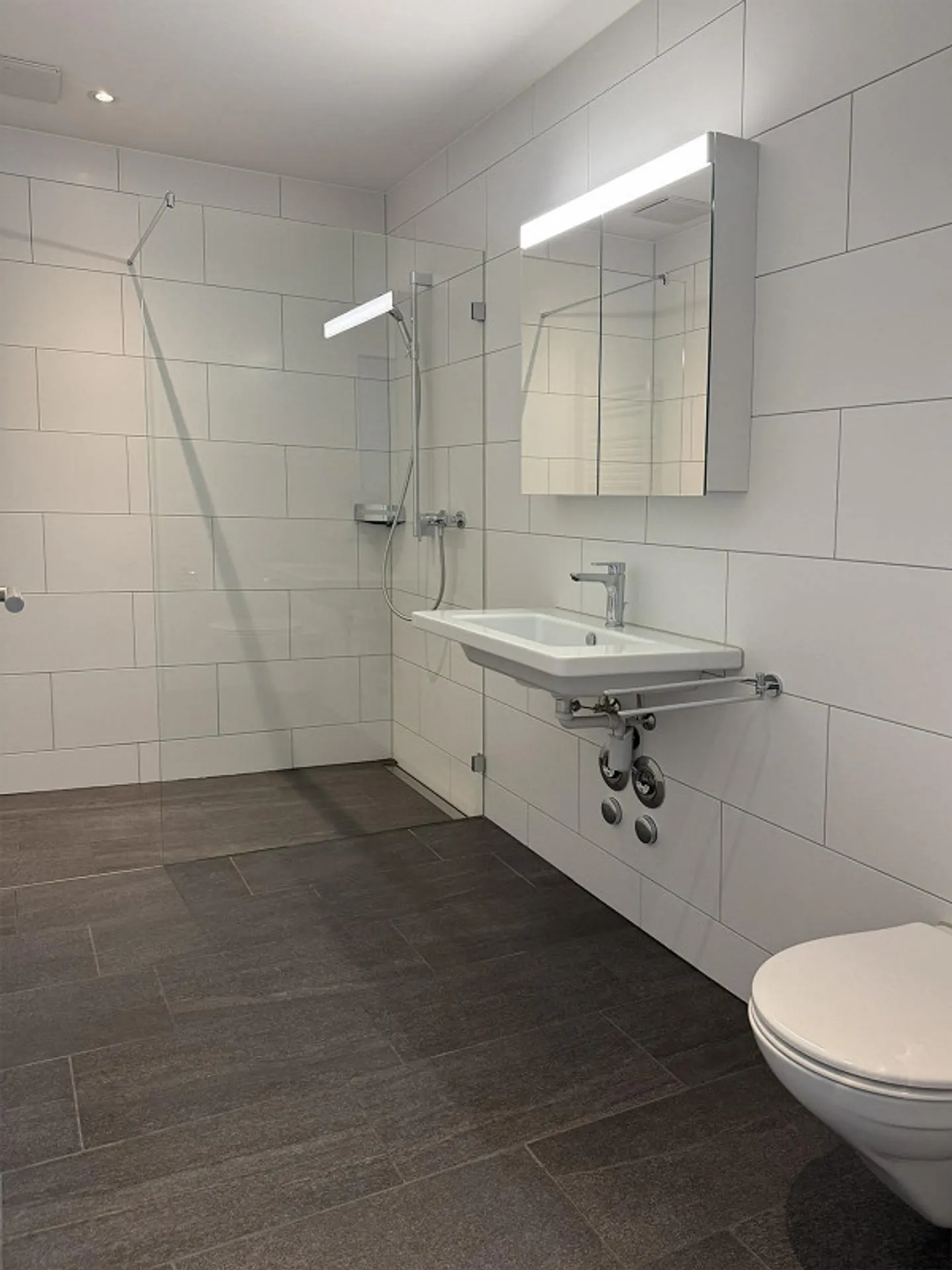 Modern and quiet - Your new home on Fichtenstrasse - Photo 4 of 11