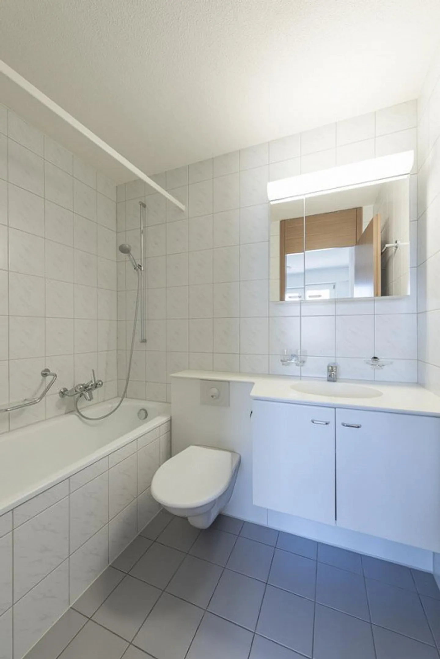 AFFITTO SENZA CAUZIONE - accogliente appartamento di 2,5 stanze in affitto - Foto 3 di 7