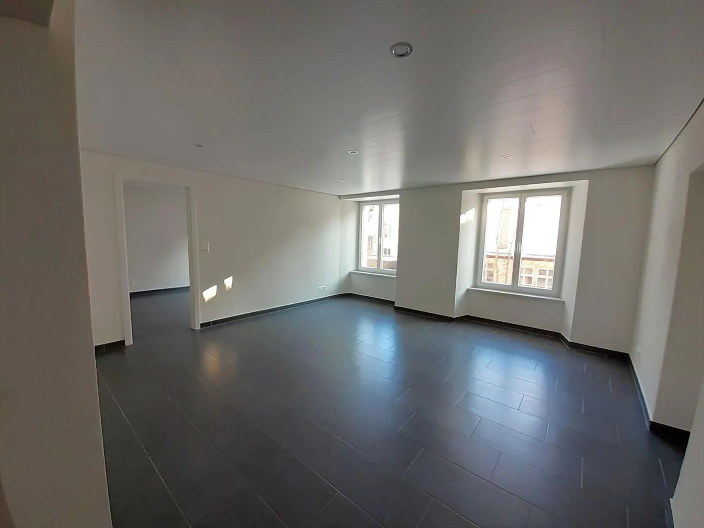 Appartement 2.5 pièces - Photo 2 sur 5