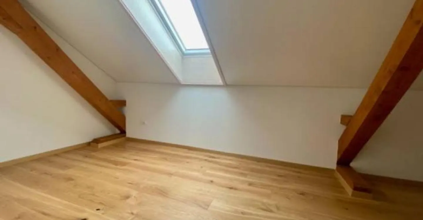 Appartement spacieux avec terrasse - Photo 5 sur 9