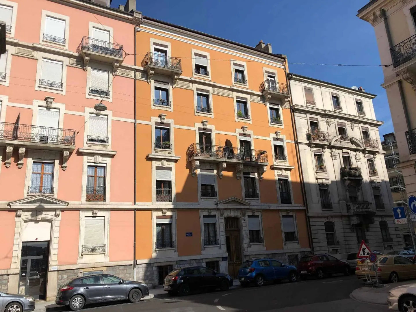 Charming Apartment Near Lake - Photo 1 of 1