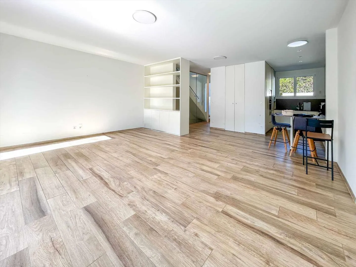 Semi-detached villa - Photo 2 of 10