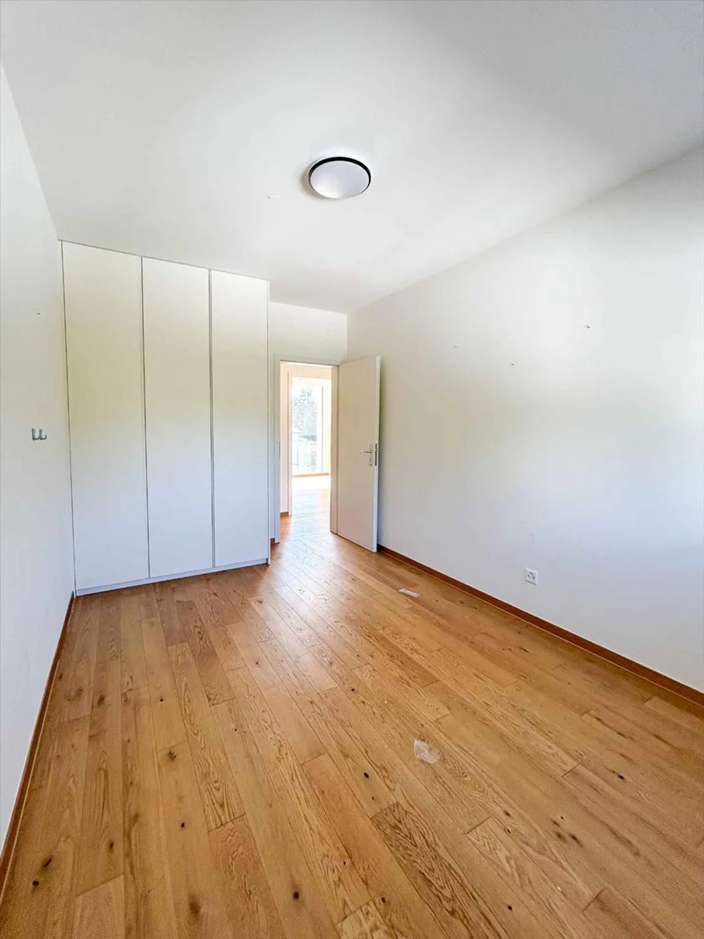 Semi-detached villa - Photo 8 of 10