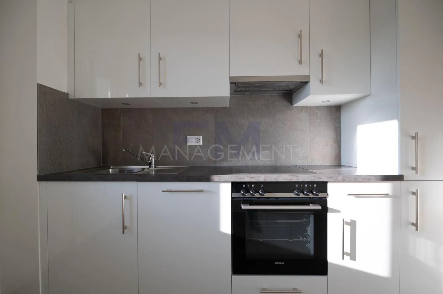 Meyrin Village ? Rue Virginio-Malnati - Appartamento ristrutturato ? 3 locali ? ca. 42m² con balcone - Foto 1 di 13