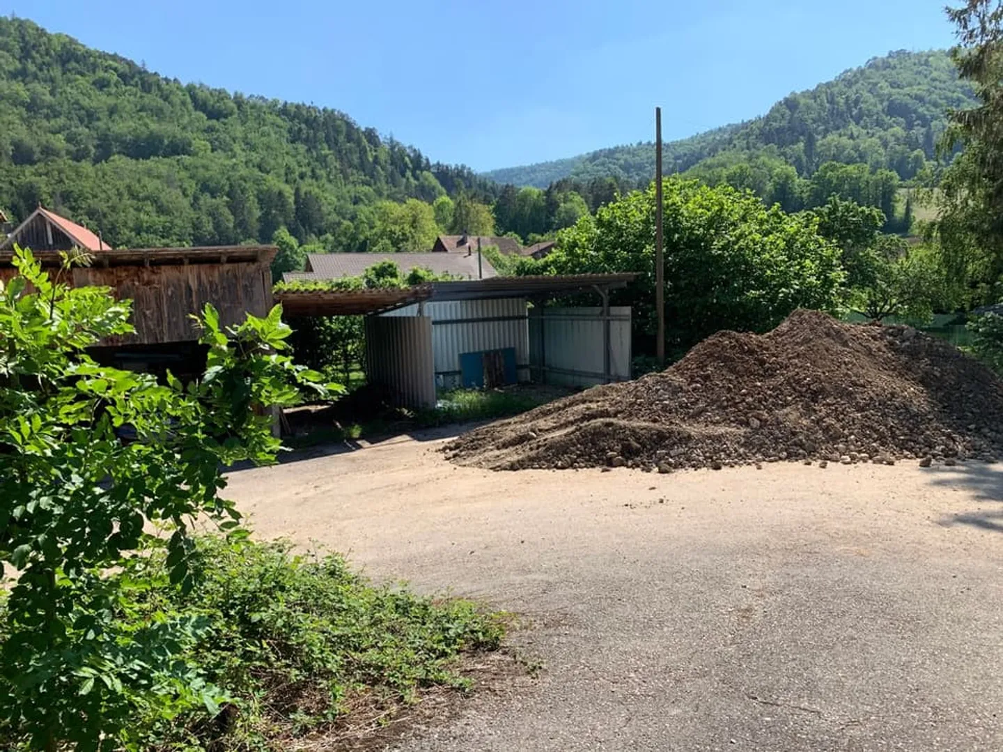 Building land on the edge of agricultural zone - Photo 5 of 5