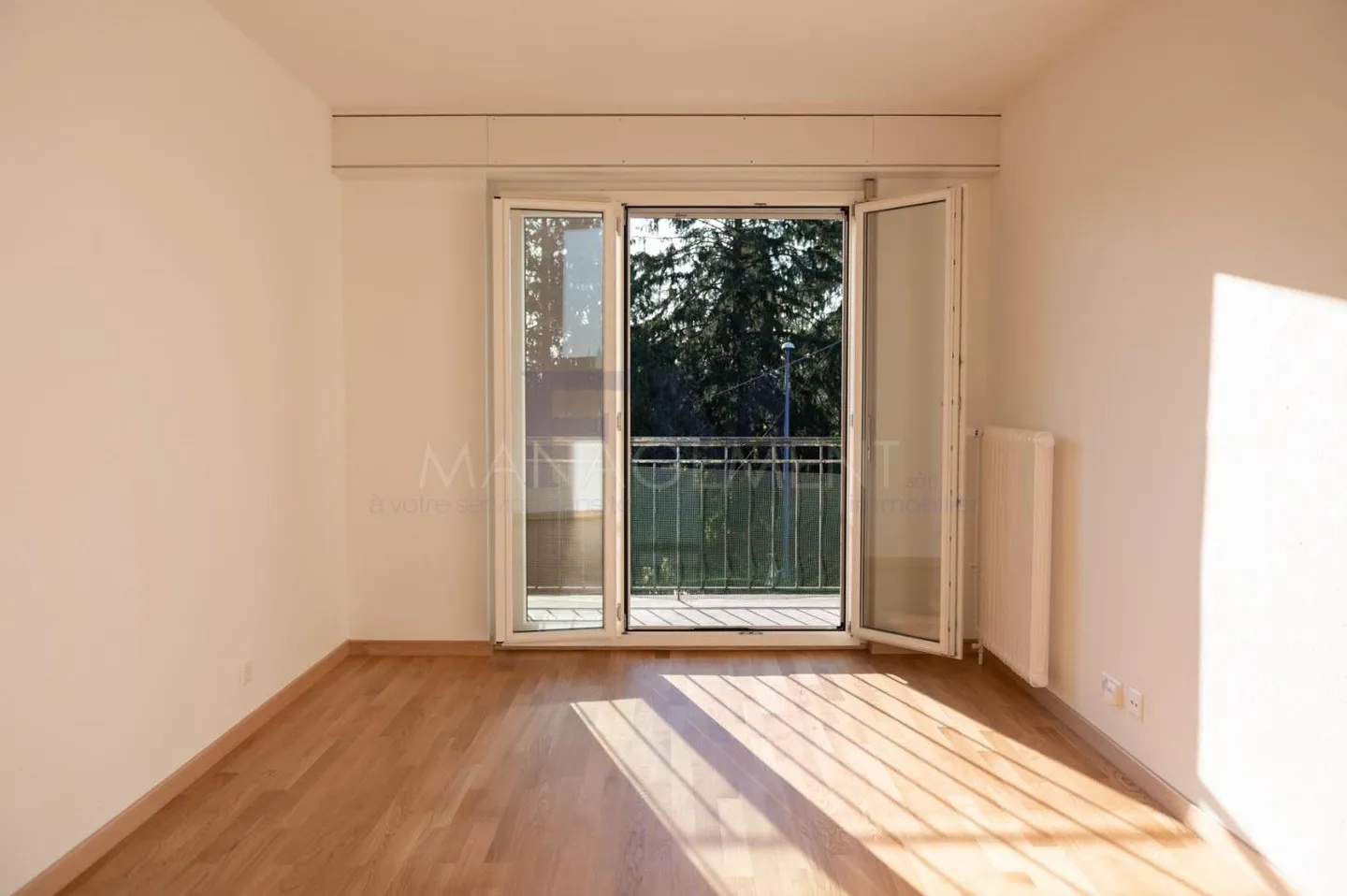 Meyrin Village ? Rue Virginio-Malnati - Appartamento ristrutturato ? 3 locali ? ca. 42m² con balcone - Foto 8 di 13