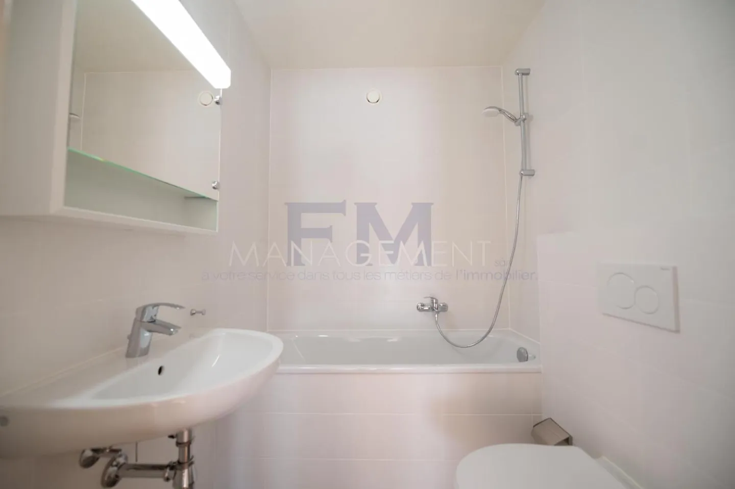 Meyrin Village ? Rue Virginio-Malnati - Appartamento ristrutturato ? 3 locali ? ca. 42m² con balcone - Foto 11 di 13