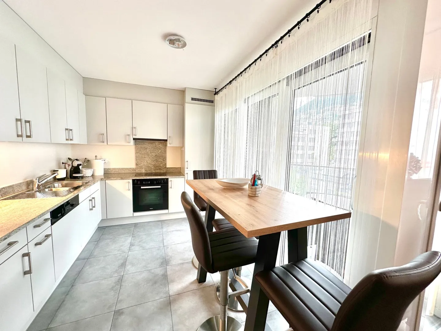 Appartement moderne au cœur de Locarno, à quelques pas du lac. - Photo 5 sur 11