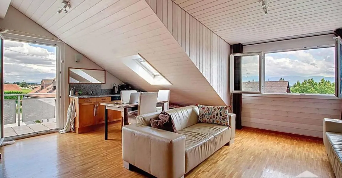 Appartement Duplex avec Vue Lac - Photo 4 sur 12