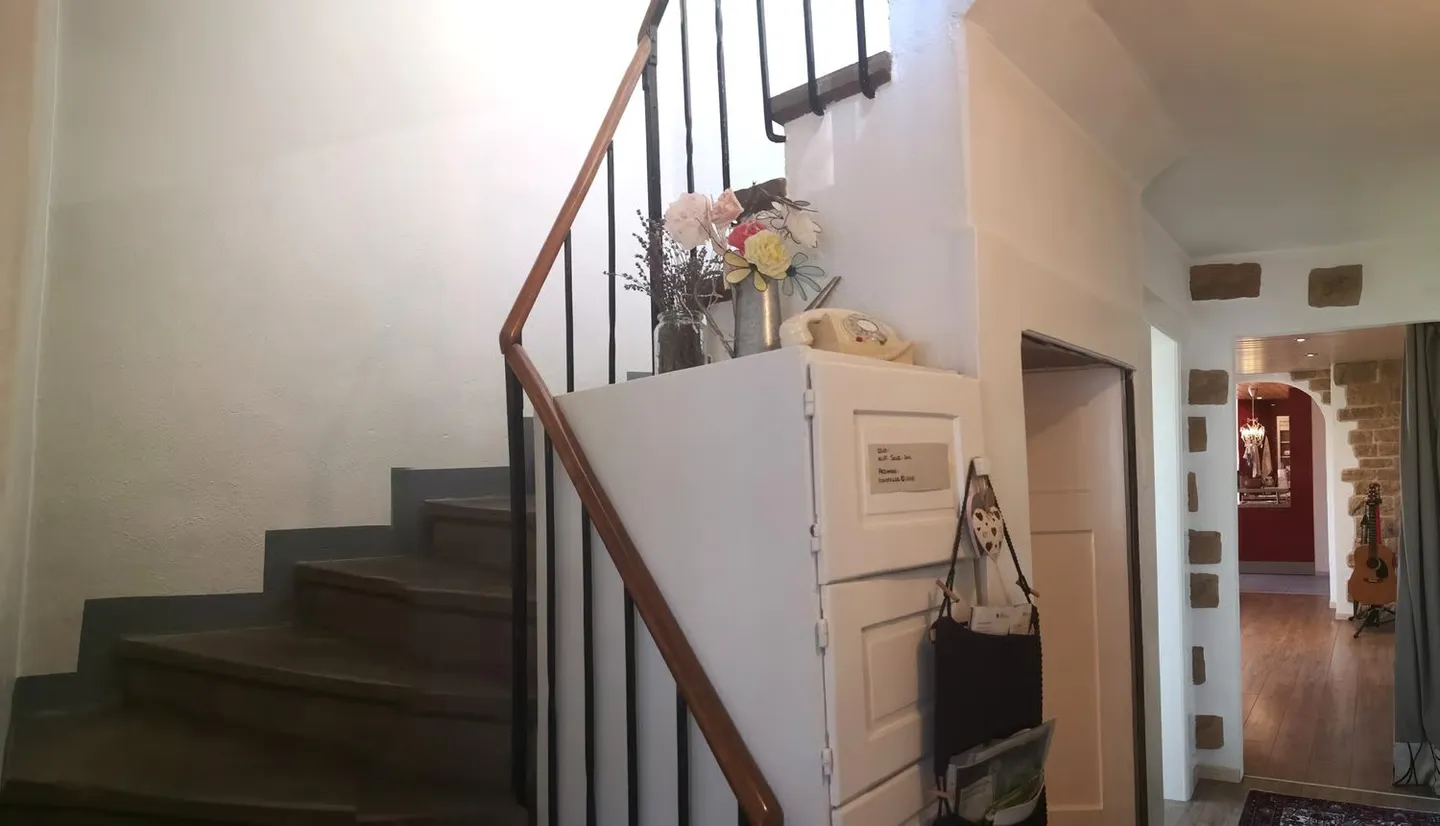 Grande maison familiale de 8,5 pièces à Lajoux, possibilité gestion chambres d'hôtes - Photo 10 sur 63