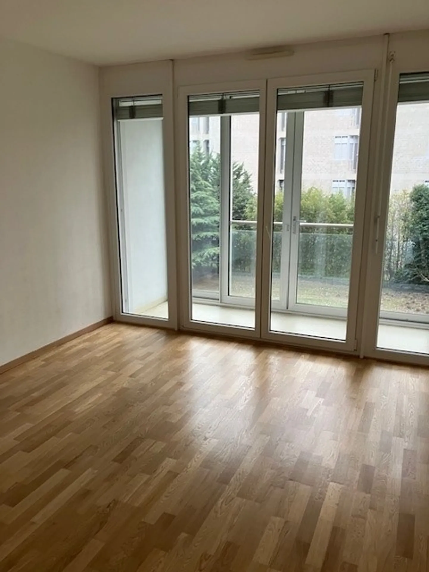 6-room apartment - Photo 2 of 7