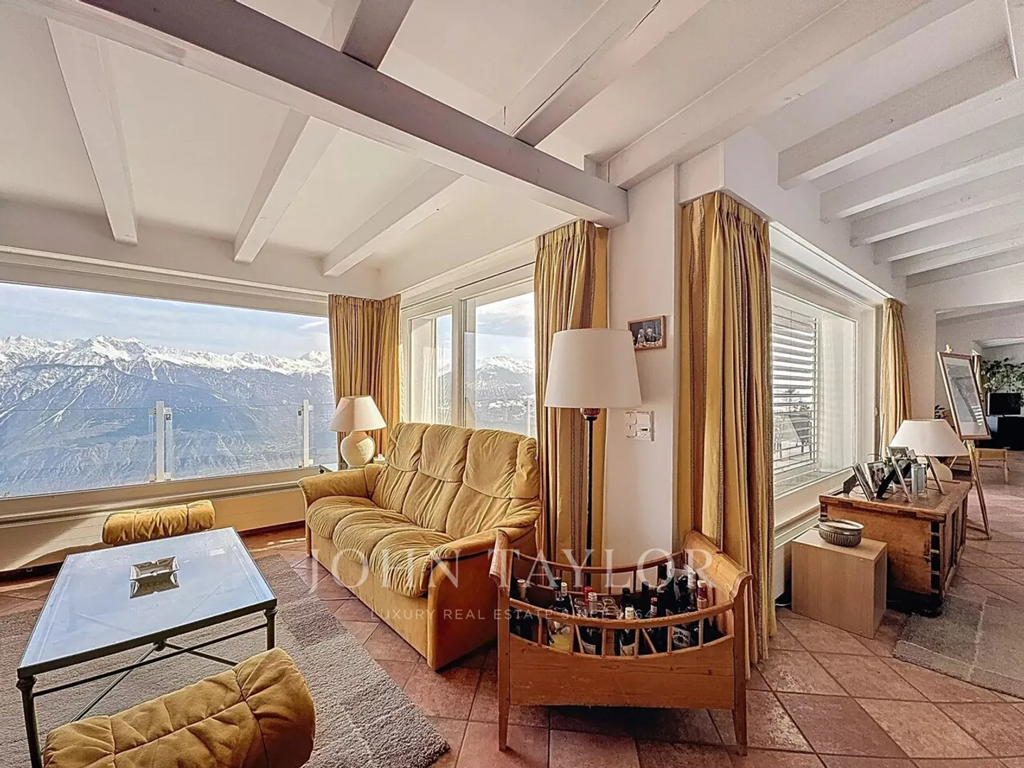 Einzigartiges Penthouse mit herrlichem Blick, 5 Minuten von Crans-Montana entfernt - Foto 3 von 13