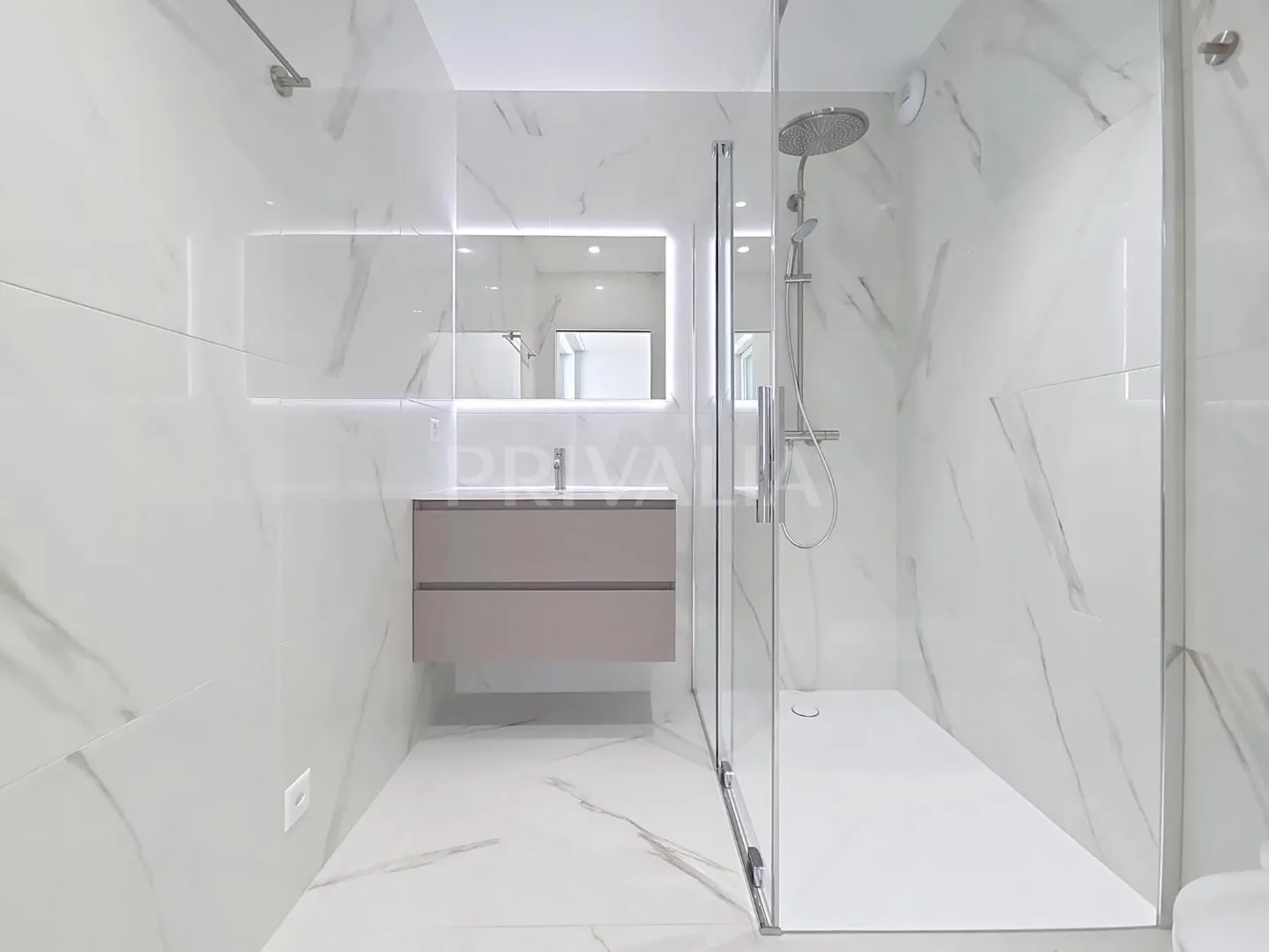 Luxury Apartment in Vandoeuvres - Photo 6 of 9