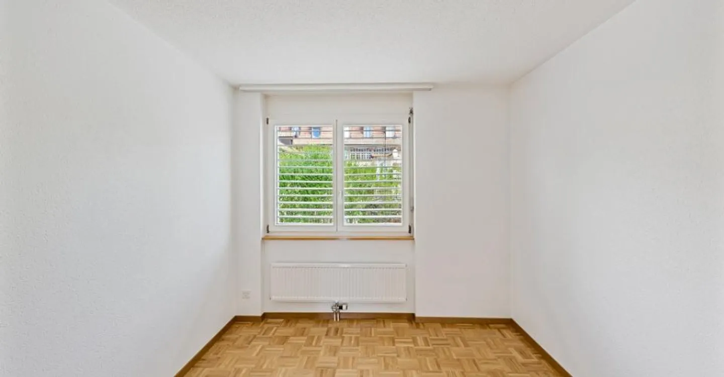 4-room apartment on the ground floor with balcony - Photo 6 of 17