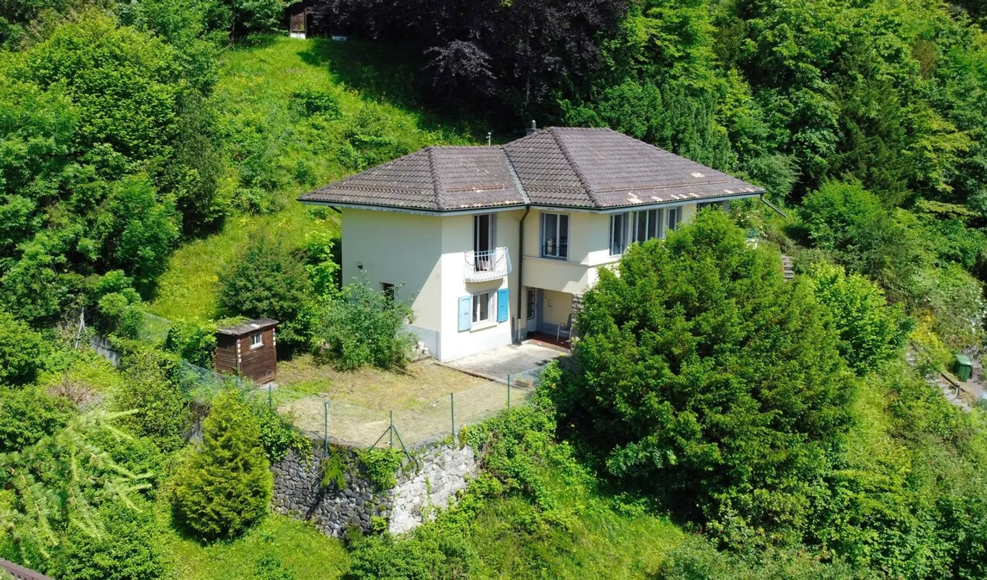 VILLA CASA UNIFAMILIARE - VISTA PANORAMICA SUL LAGO E SULLE MONTAGNE - Foto 1 di 10