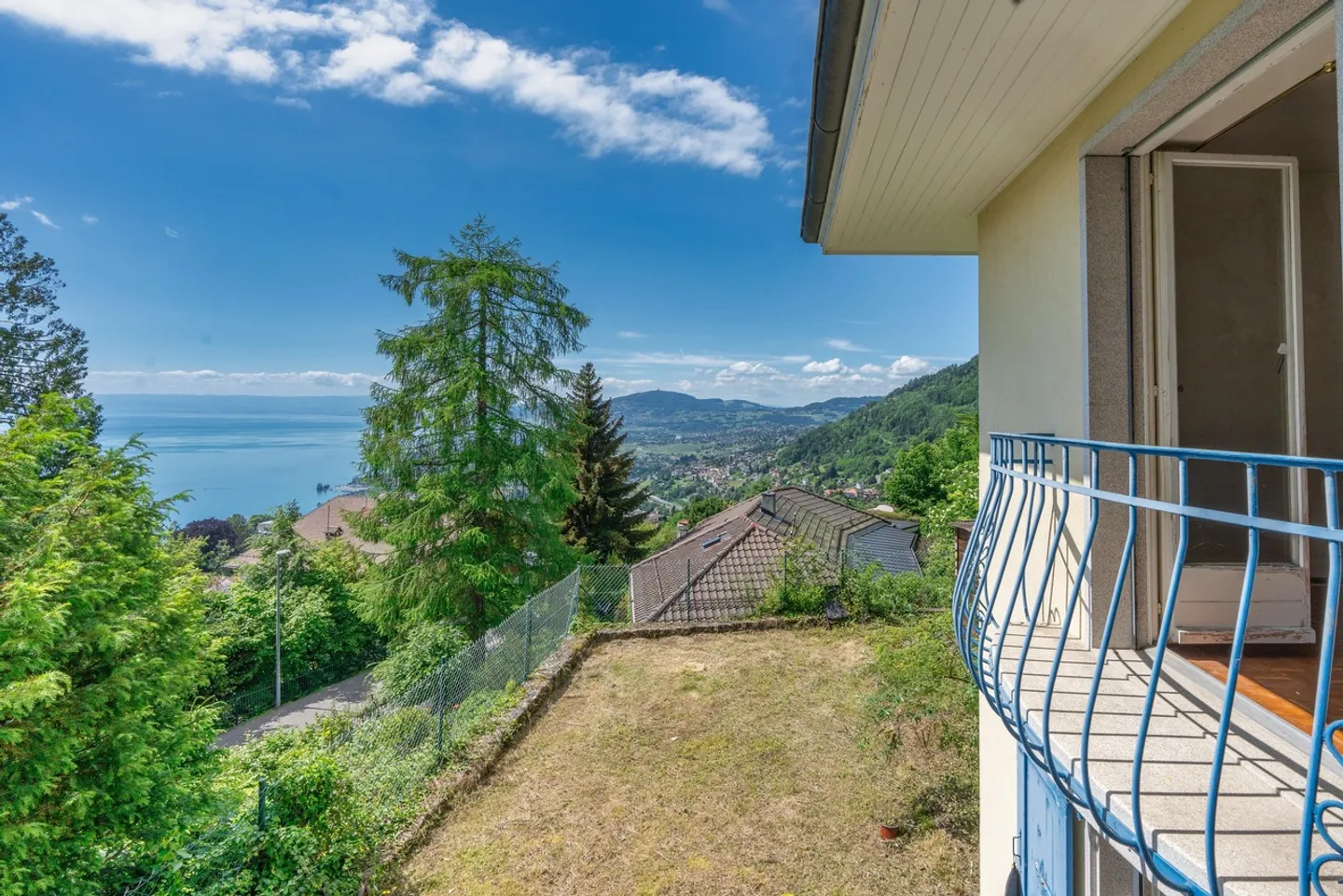 VILLA CASA UNIFAMILIARE - VISTA PANORAMICA SUL LAGO E SULLE MONTAGNE - Foto 4 di 10
