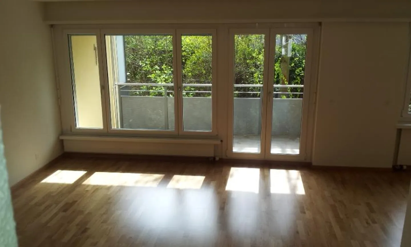 Geräumige Wohnung in Thalwil - Foto 2 von 5