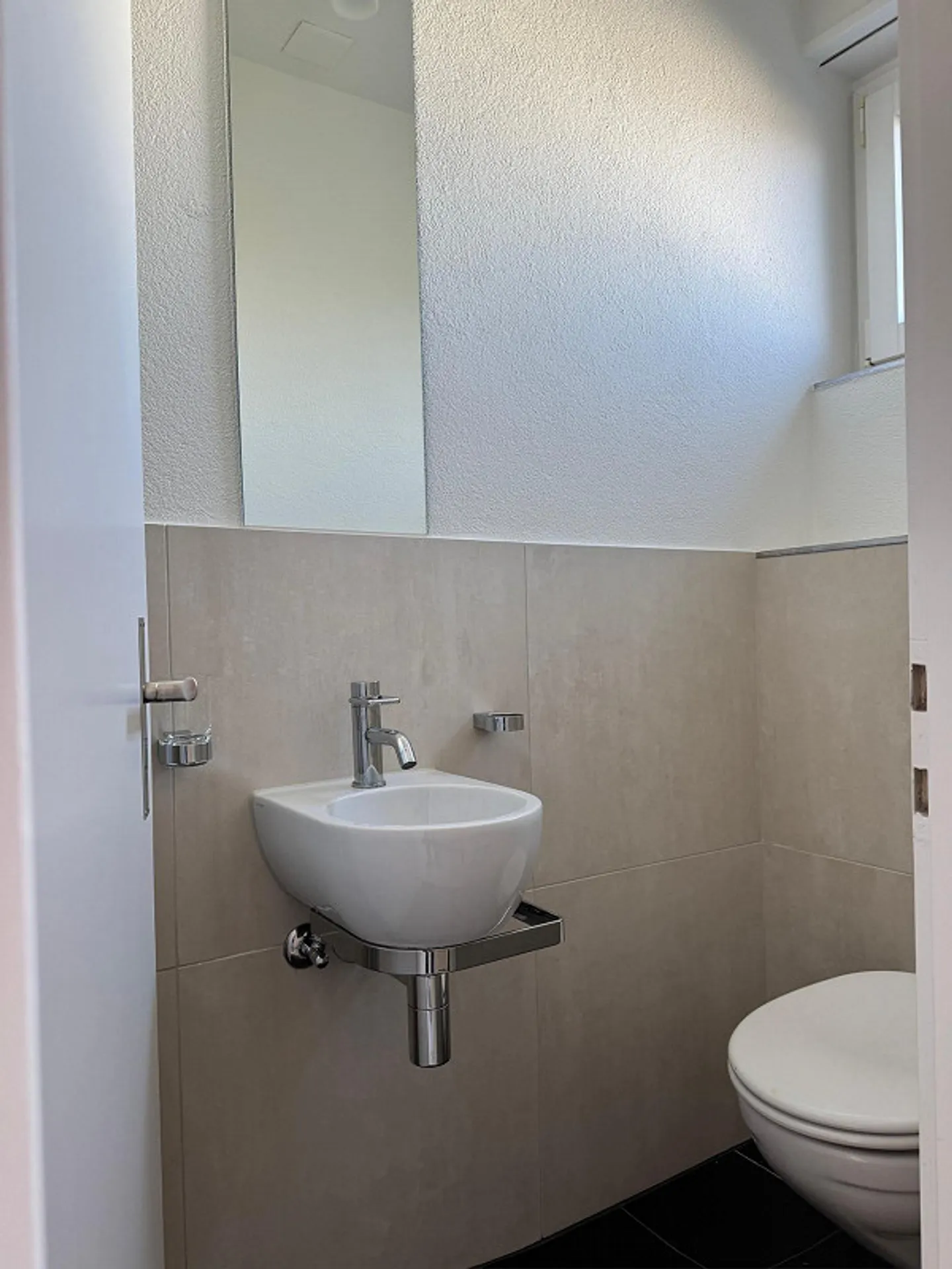 Appartamento con terrazza e vista mozzafiato sul lago e sulle montagne - Foto 15 di 16