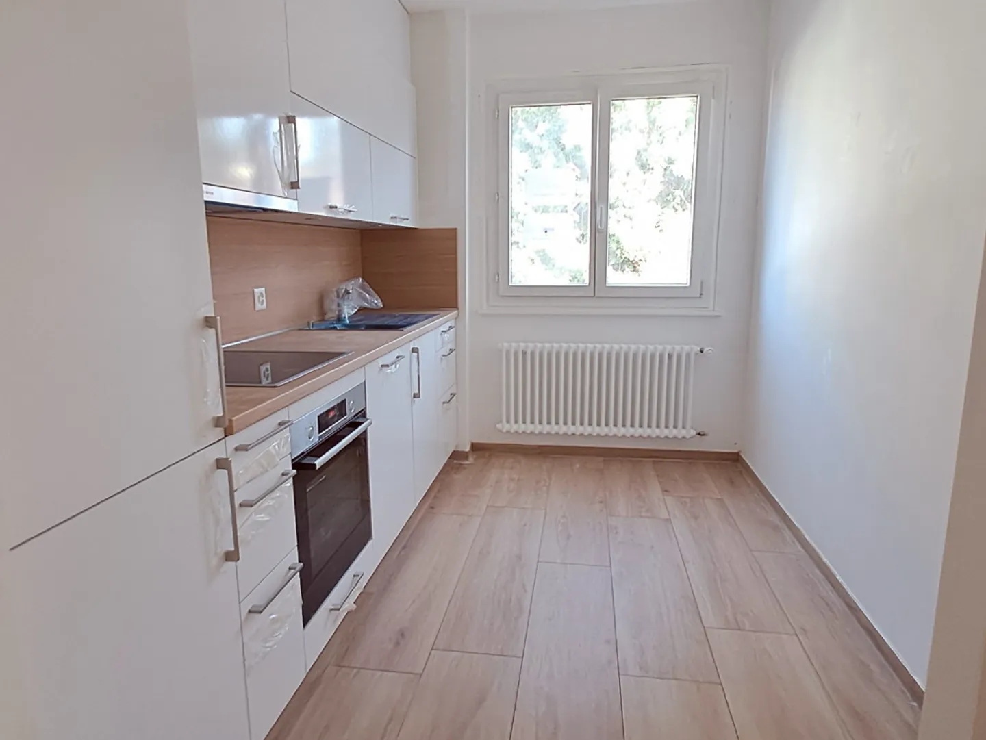 À louer  4 pièces rénové au dernier étage avec vue sur le lac à Pully - Photo 3 sur 7