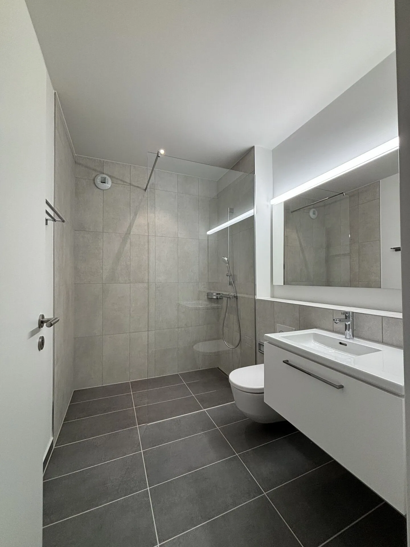 Schöne 2.5-Zimmerwohnung mit Panoramablick - Foto 3 di 8