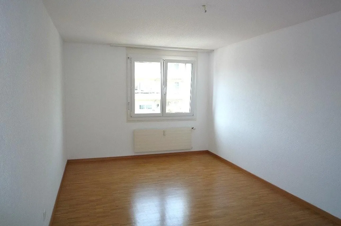 Large 4.5-room apartment of 112 m2 on the 2nd floor with mountain view - Photo 6 of 9