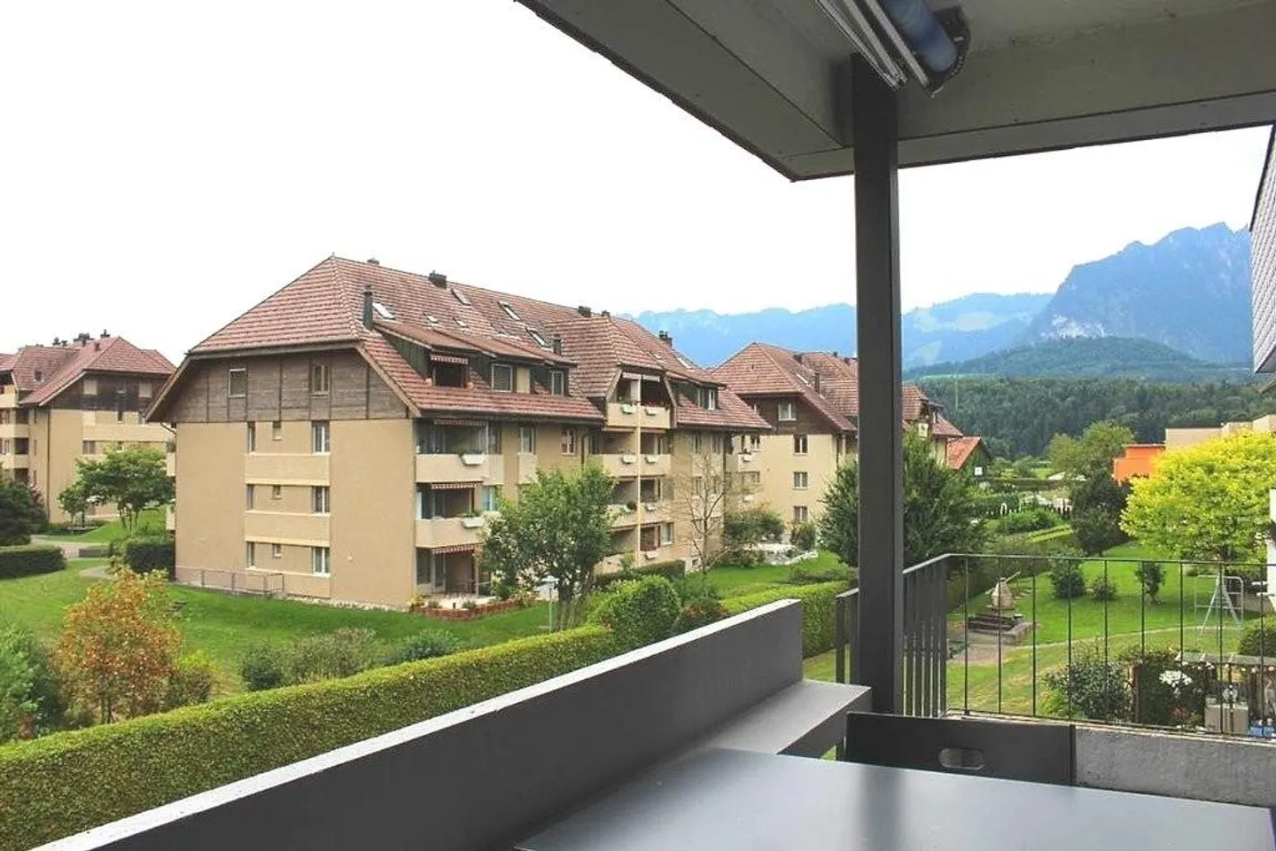 Large 4.5-room apartment of 112 m2 on the 2nd floor with mountain view - Photo 7 of 9