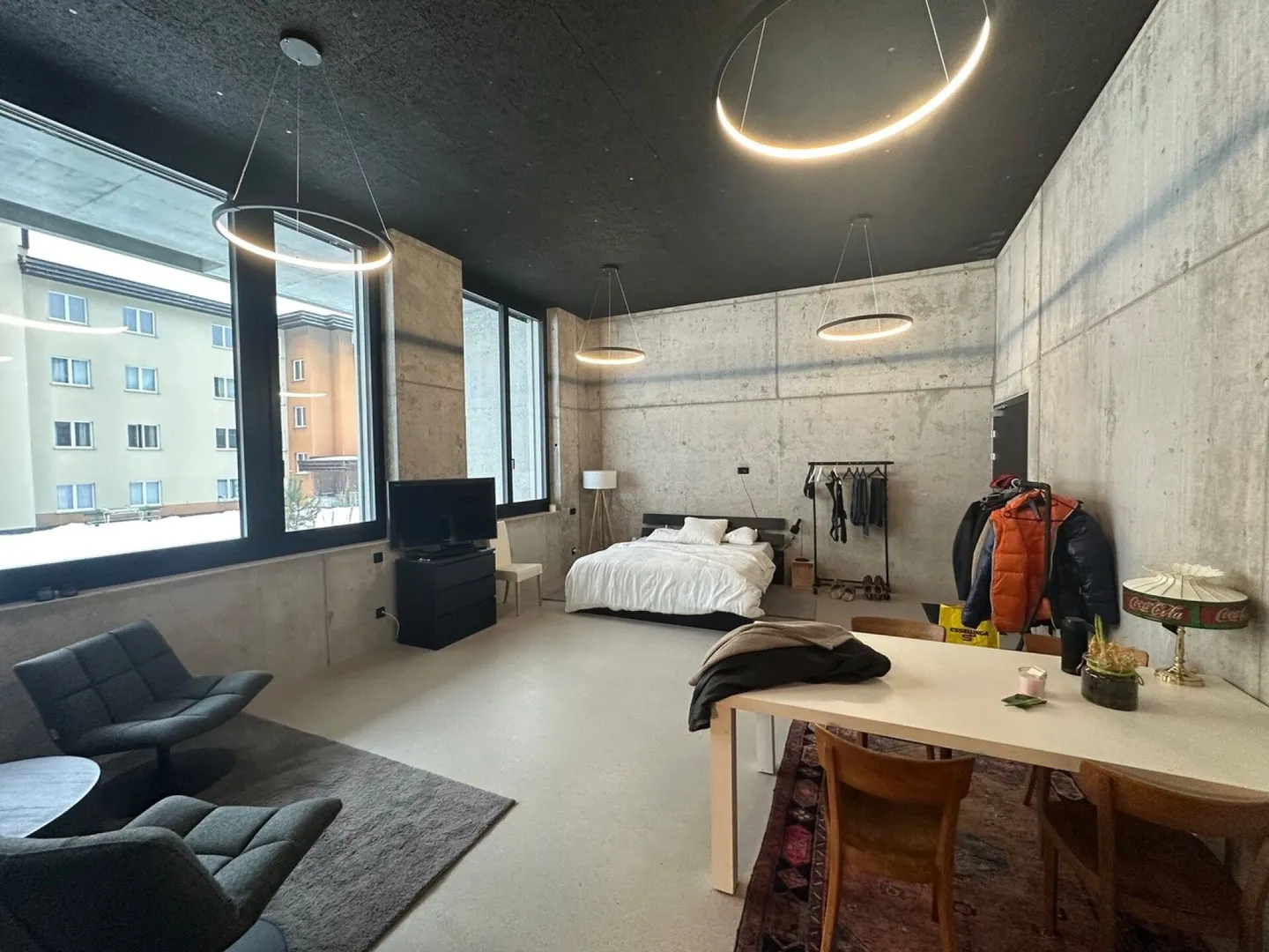 Appartement spacieux de 1,5 pièce de style loft - Photo 1 sur 4