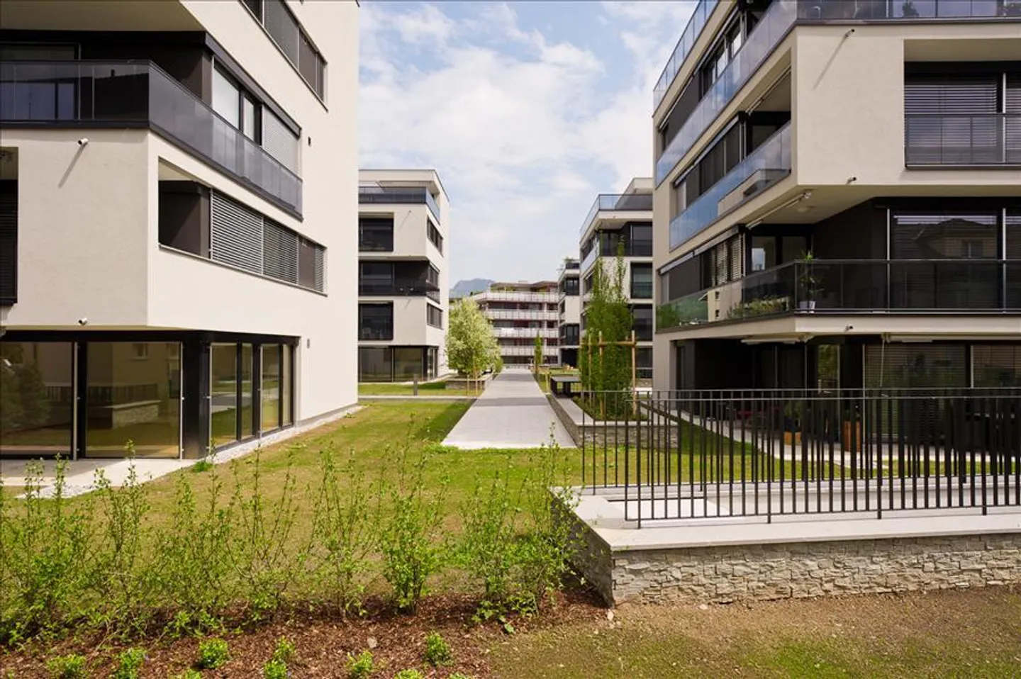 Modernes Apartment mit Balkon - Foto 1 von 3