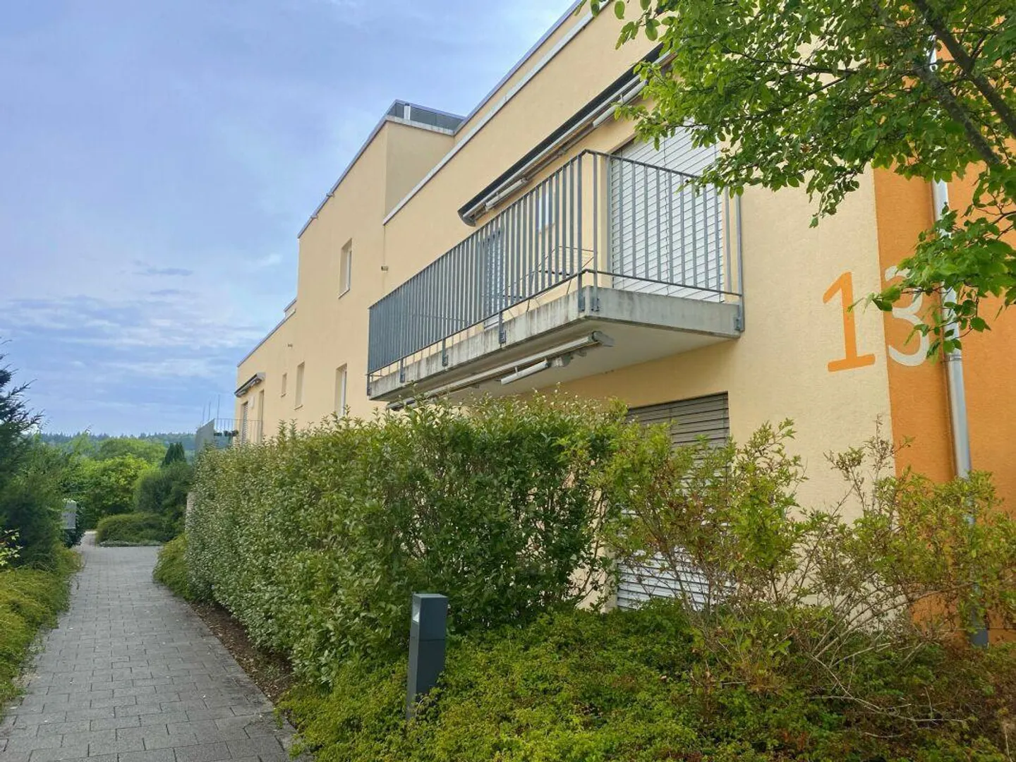 Appartement penthouse lumineux dans un emplacement central à Roggwil - Photo 1 sur 16