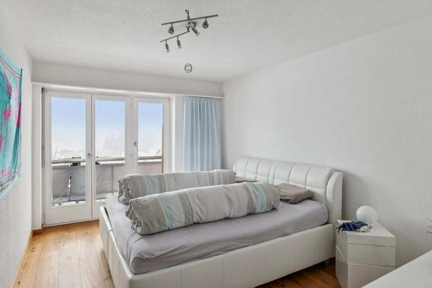 Appartamento duplex molto grande con molto spazio di stoccaggio, comprese le spese accessorie - Foto 6 di 11